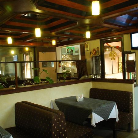 Hotel Golden Palace Pvt Ltd Βομβάη Εξωτερικό φωτογραφία