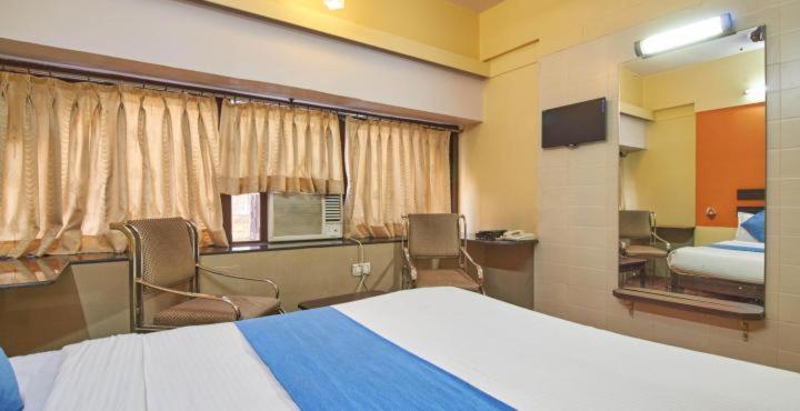 Hotel Golden Palace Pvt Ltd Βομβάη Εξωτερικό φωτογραφία