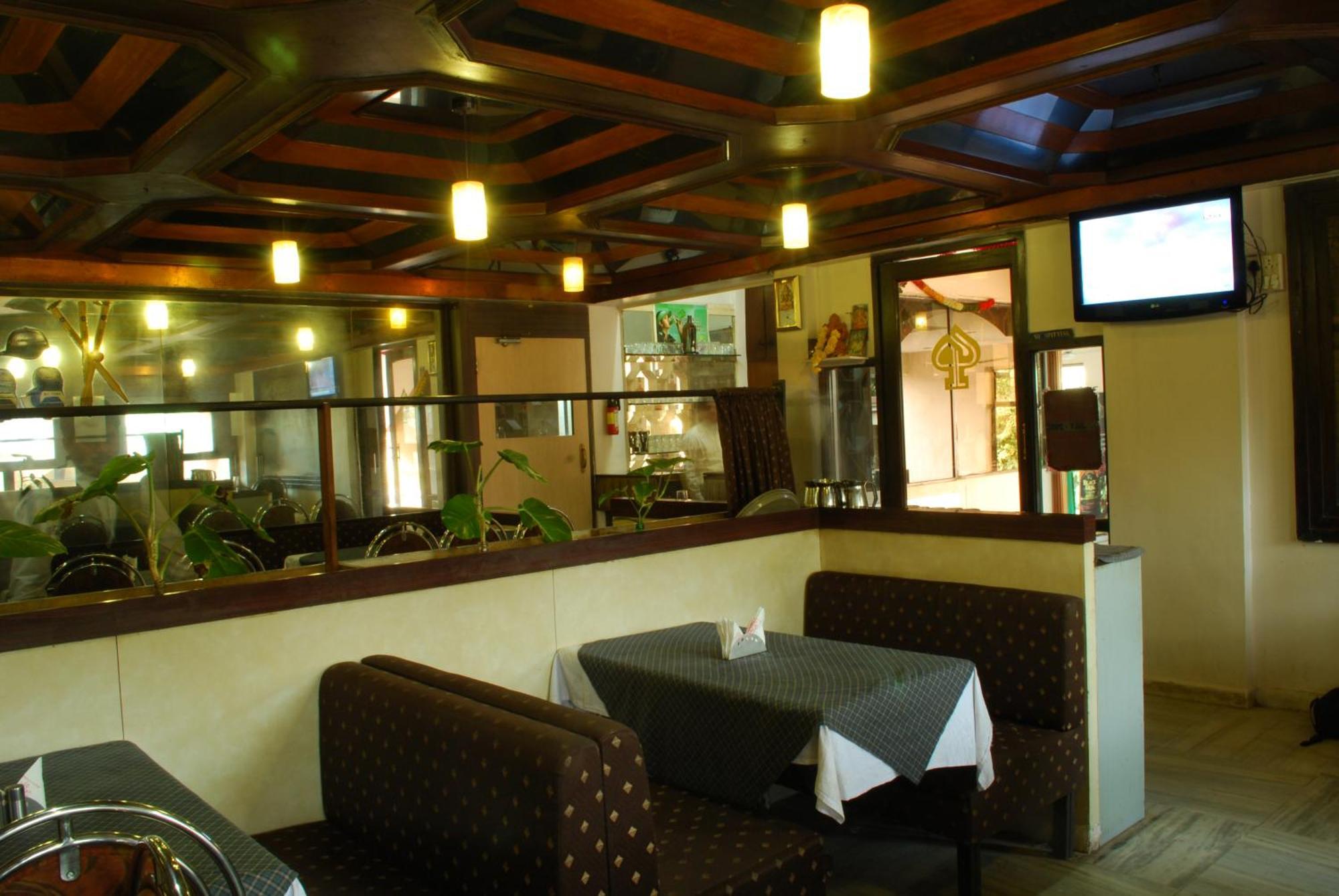 Hotel Golden Palace Pvt Ltd Βομβάη Εξωτερικό φωτογραφία